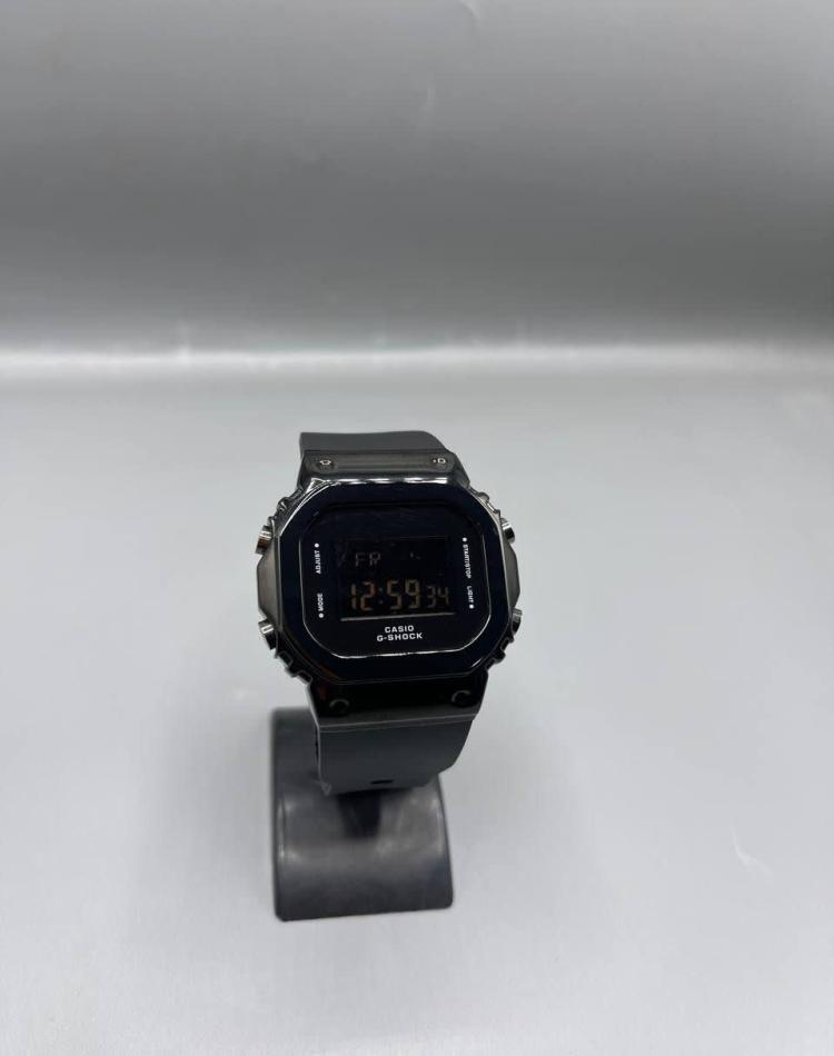 ساعت مچی اسپرت جی شاک کاسیو مدل G-SHOCK GM-5600UB-1DR