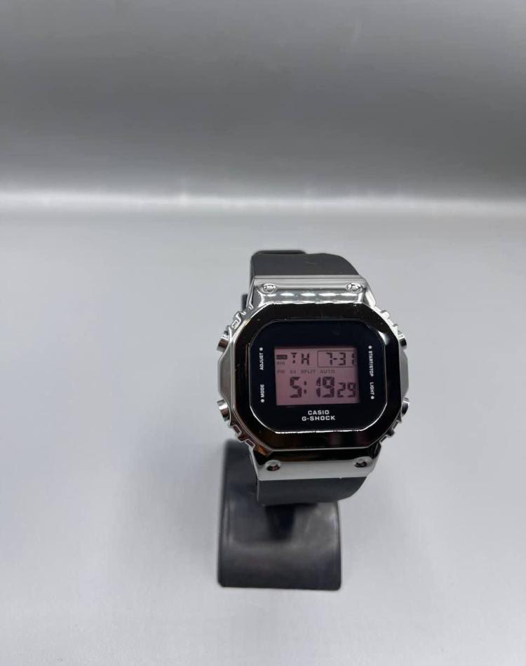 ساعت مچی اسپرت جی شاک کاسیو مدل G-SHOCK GM-5600UB-1DR