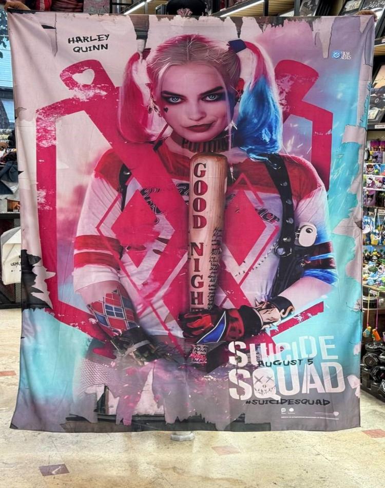 بک دراپ هارلی کویین 0121