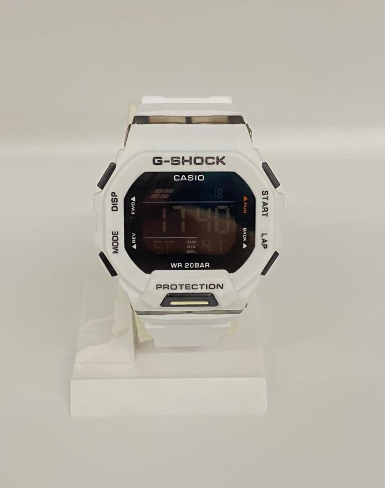 ساعت جیشاک  gbd20سفید 071