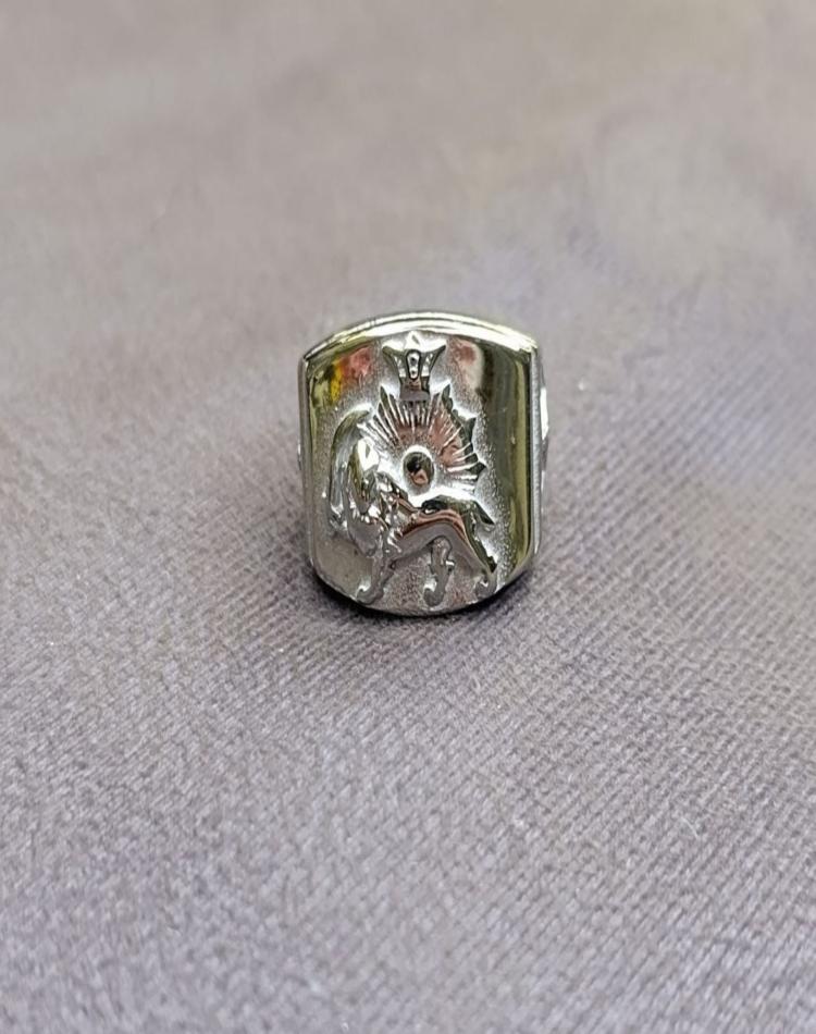 انگشتر استیل نقره ای طرح شیر وخورشید کد155