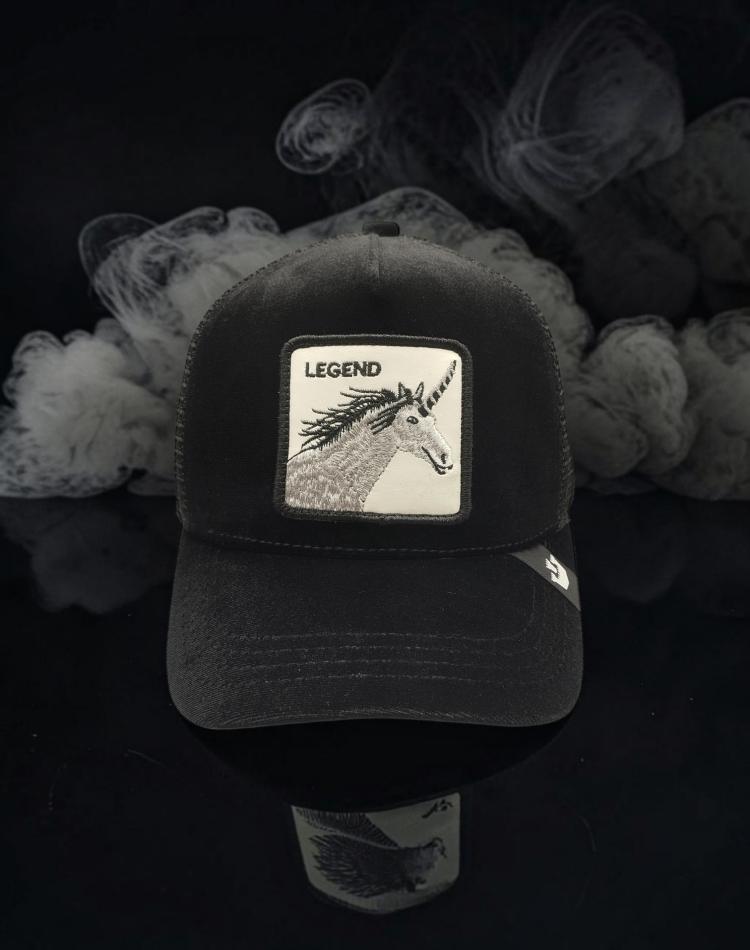 کلاه گورین طرح اسب تک شاخ legend